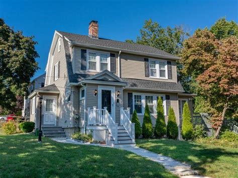 This home last sold for 349,900 in November 2017. . Zillow worcester ma